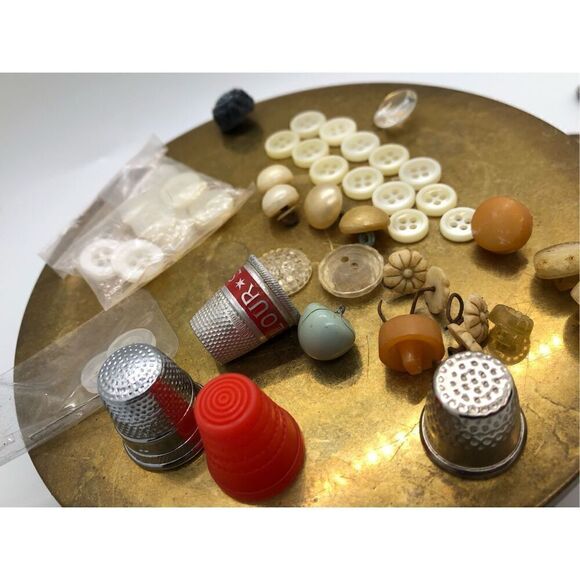 Vintage Buttons and Thimbles Assorted Lot - Picture 11 of 16
